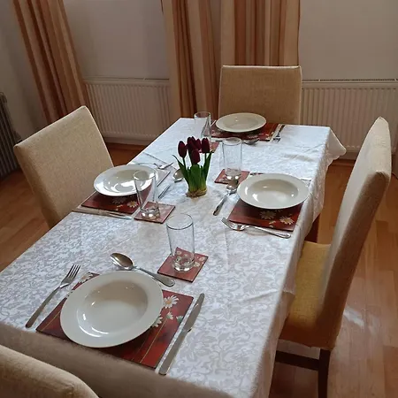 شقة 103 - Large 2 Bed *