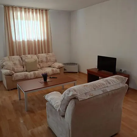 103 - Large 2 Bed * بانسكو