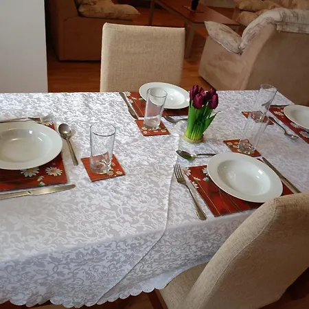 Mountain Paradise 1 - 2 Bedroom - Large * Bansko