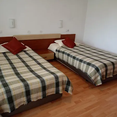 شقة 103 - Large 2 Bed