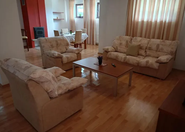 Mountain Paradise 1 - 2 Bedroom - Large Appartement Bansko